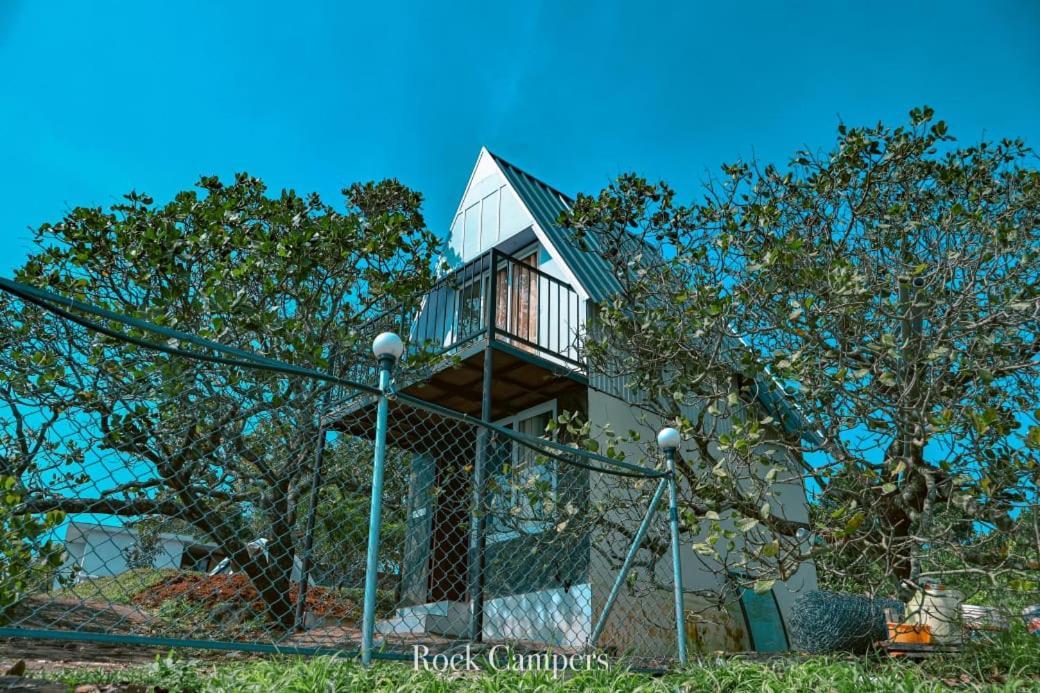 Rock Campers Hotel And Resort Chillithodu エクステリア 写真