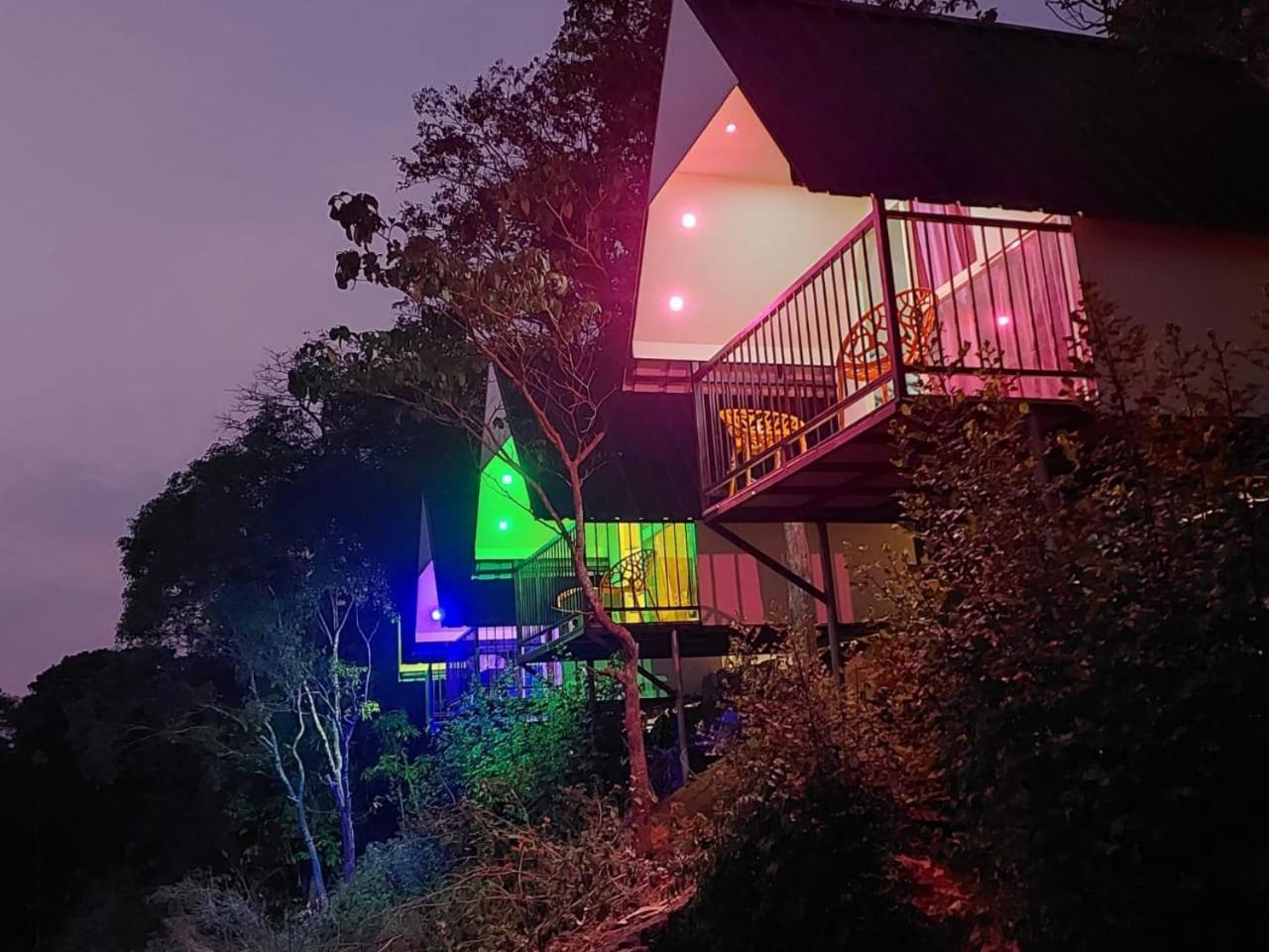 Rock Campers Hotel And Resort Chillithodu エクステリア 写真